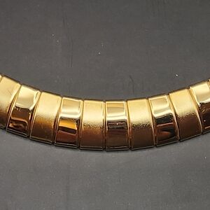 Vintage Matte and Polished Gold Tone Choker Necklace